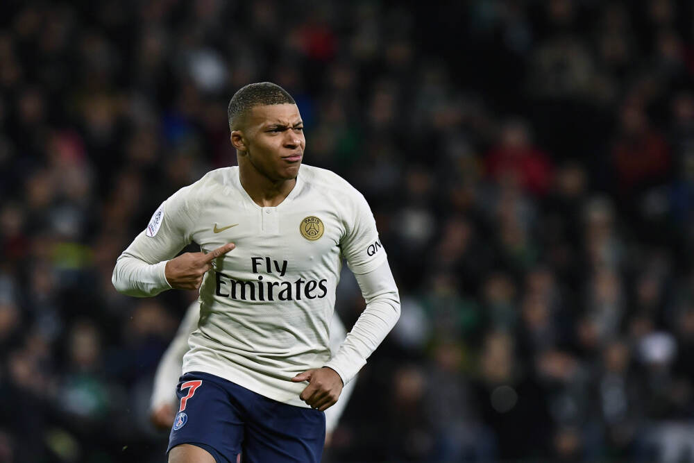 机会寥寥！阿苏埃出战53分钟，11次触球5次传球3次丢失球权